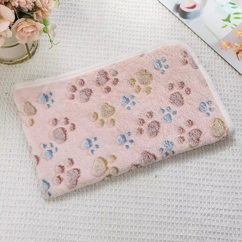 Flannel Pet Blanket,Cute Dog Paw Print Blanket Pet Mat for Puppy Kitten Warm and Comfortable Blanket Suitable for Cats and Dogs