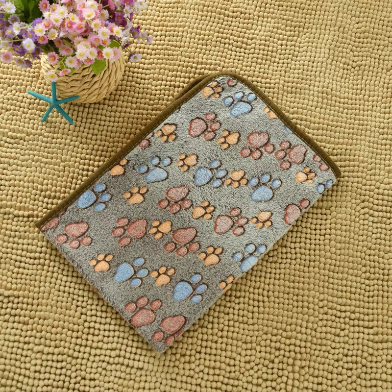 Flannel Pet Blanket,Cute Dog Paw Print Blanket Pet Mat for Puppy Kitten Warm and Comfortable Blanket Suitable for Cats and Dogs